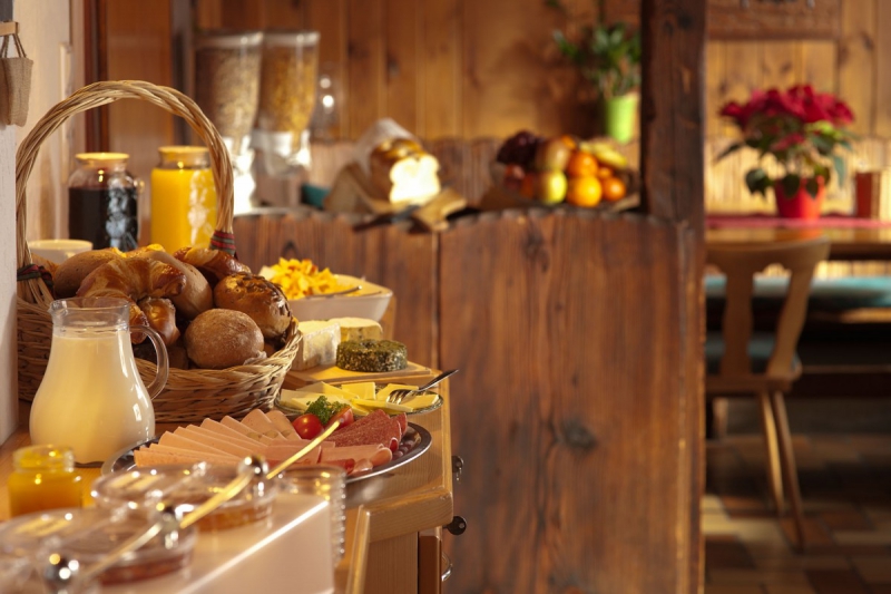 boulangerie-TOULON-min_breakfast_buffet_food_restaurant_meal_hotel_plate_fresh-718745